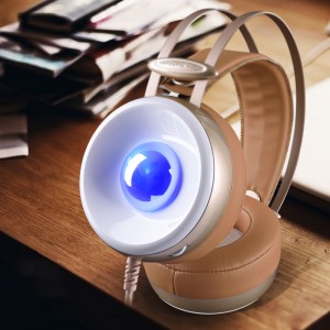 Cluaise headset meáchan éadrom PC 2018 le solas LED