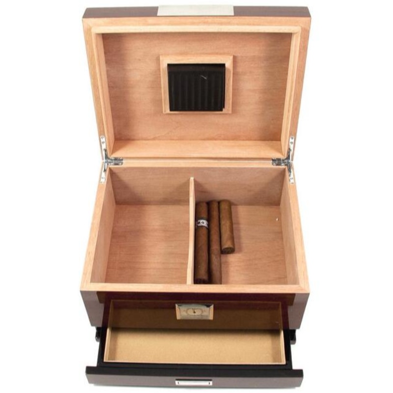 Walnut Cigar Humidor le drawer