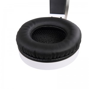 2018 déanta i gcluasáin ríomhaire 3.5mm sa tSín