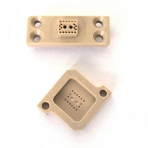 POM, Delrin, páirteanna ceirmeacha