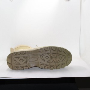 Buataisí Leathar Oirthearacha Oirthearacha Míleata an Chomhraic