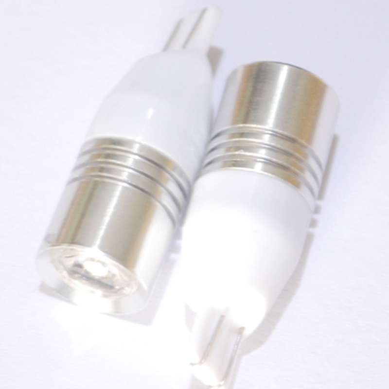Bolgáin solais uathoibríoch T15 5W CREE