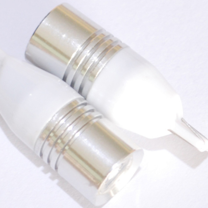 Bolgáin solais uathoibríoch T15 5W CREE