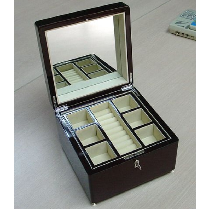 bosca jewelry adhmaid