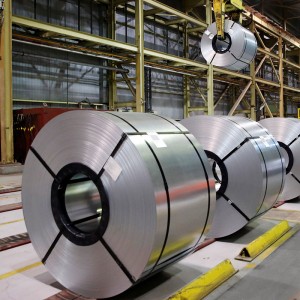 201/304 / 304L / 316 / 316L / 410/430 Stráice Coil Cruach dhosmálta