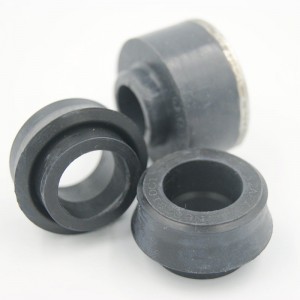 Brú rubair nádúrtha do chóras fionraí trucailí