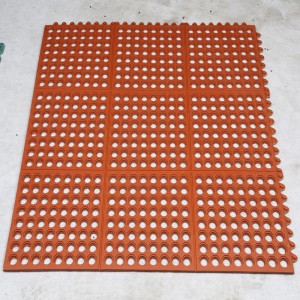 Ard-chaighdeán frithsheasmhacht comhbhrúite mata urláir rubair fáinne rubair le haghaidh cosanta féir