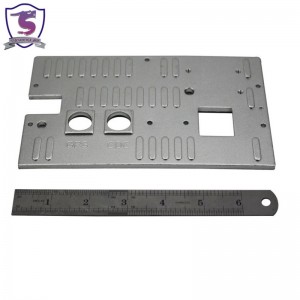 Pláta clúdaigh miotail le haghaidh gléas leictreonach