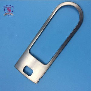 Snasú déanta as cruach dhosmálta monaraithe páirteanna