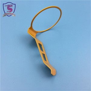 Clipeanna earraigh an earra v