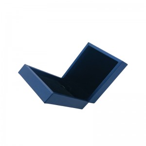 Bosca Bronntanais só Chustaim Saincheaptha