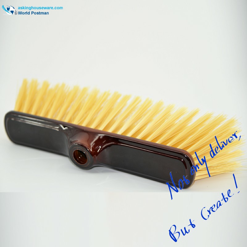 Ceann Plaisteacha Akbrand le Bord Scuab Brataithe