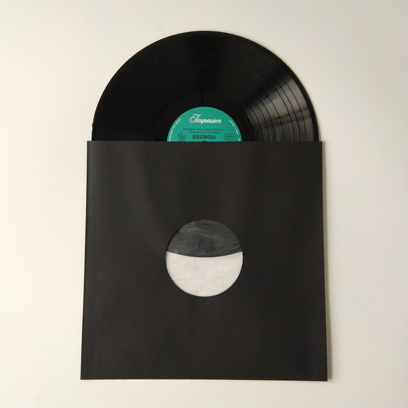 12 Inch Dubh Polyliner LP Taifead Lámhchomórtais