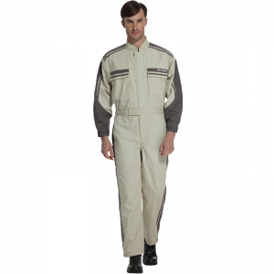 Ba chóir éadaí oibre a oiriúnú, gan iad a cheannach