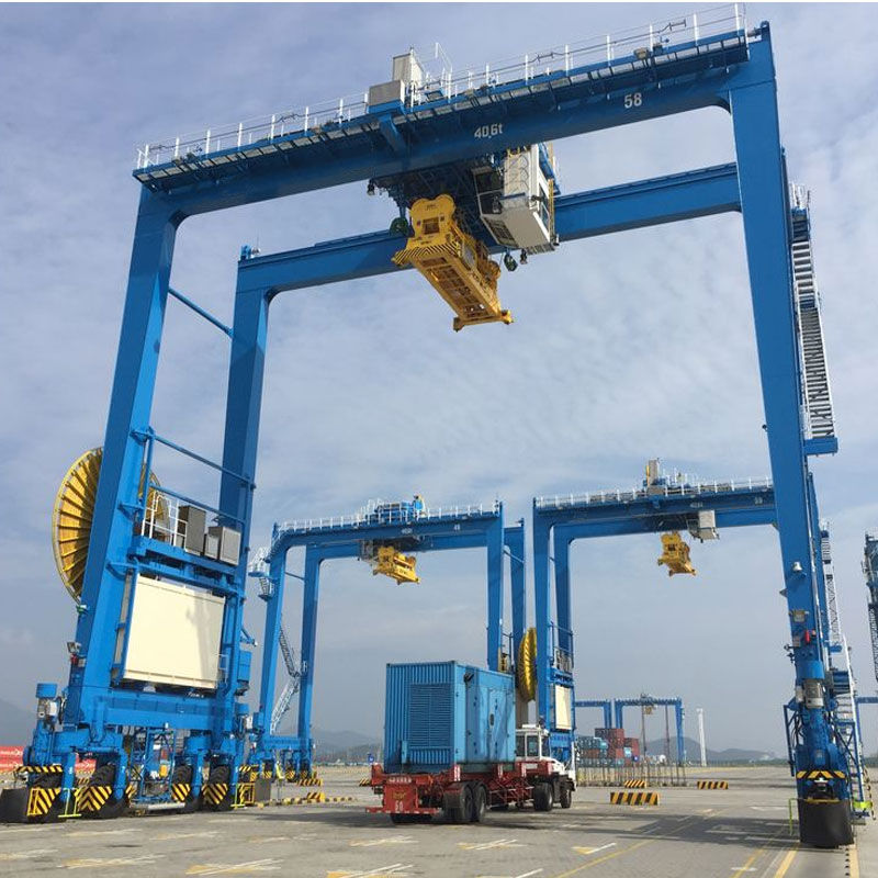 Craein Gantry Coimeádán Tíre Rubair (RTG Crane)