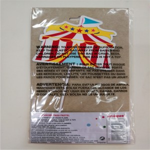 Tá an-chuid geata ag an bhfáinneán císte císte Pennant