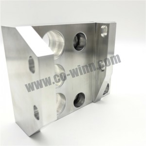 Páirteanna saincheaptha meaisínithe alúmanaim meaisínithe páirteanna breise tar éis páirteanna díolacháin