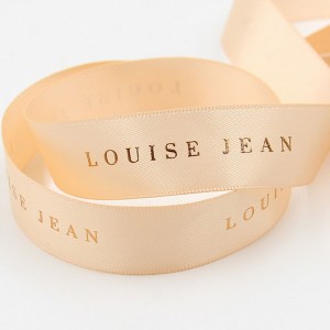 scragall cabhraithe ildaite priontála lógó clóite ribín satin dubh