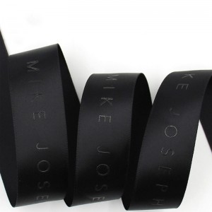 scragall cabhraithe ildaite priontála lógó clóite ribín satin dubh