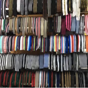 Bandaí bog leaisteacha a dhearadh le haghaidh éadaí