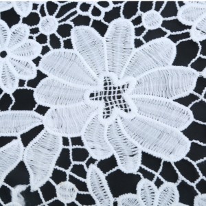 Fabraic lása íon fabraic lása poileistear bróidnithe, síoda bainne, lása lace.Polyester / níolón, lása cadáis