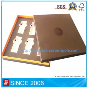 Bosca páipéar cosmaidí lámhdhéanta le cuir isteach cairtchláir