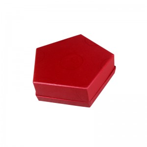 Bracelet fáinne sa bhosca earring