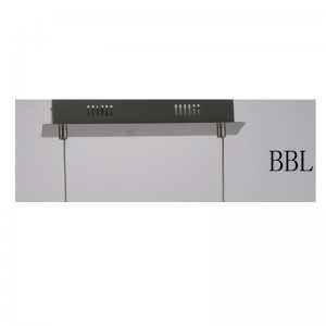 Lampa pendant faoi stiúir le stiall alúmanaim chearnaigh