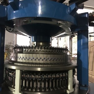 Meaisín cniotála ciorclach ar mhéid an trastomhais bheaga ar luas ard