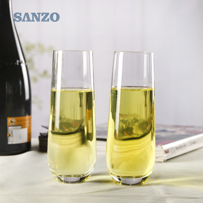 Fliúit Champagne Glan Saincheaptha Champagne Plaisteacha Snasta Champagne Plaisteacha