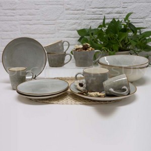 Sraith dinnéar ceirmeach simplí