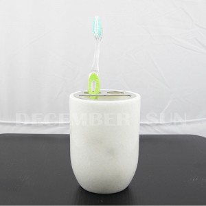 Leaba daite marmair bán bán