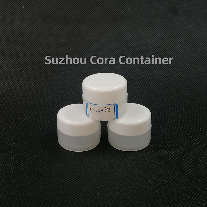 10ml Neck 28mm Lemmiklooma kosmeetiline plastpudel kruvikorgiga