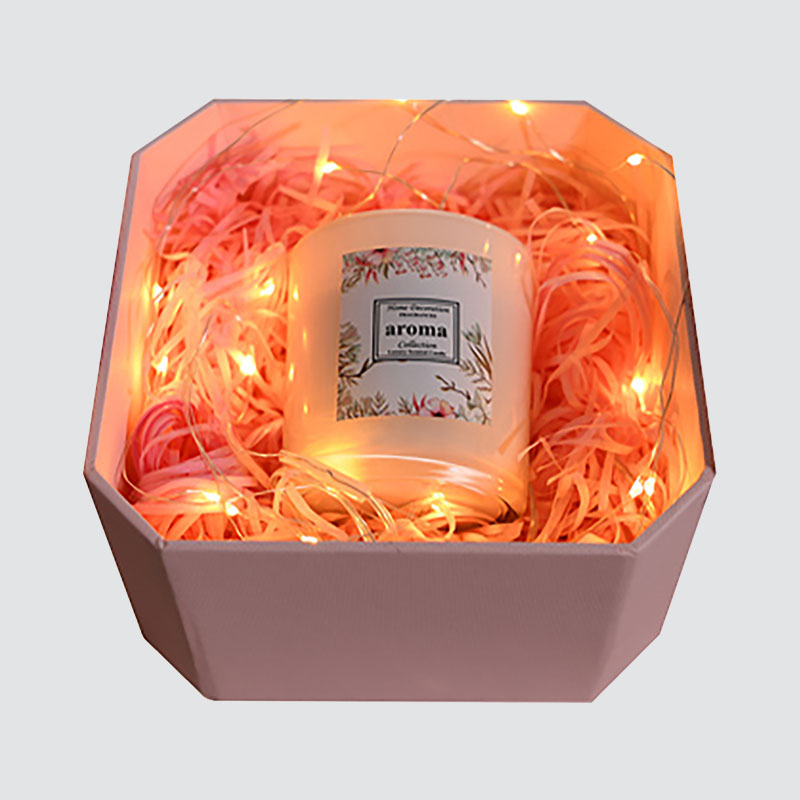 Bosca Bronntanais Bándearg Bowknot Bándearg múnlaithe Bosca Bronntanais Seacláid Chorn Candle Flap