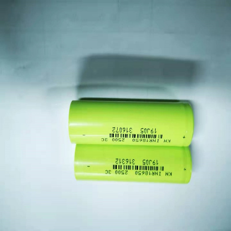 Cill chumhachta litiam 18650 2600mAh 3C