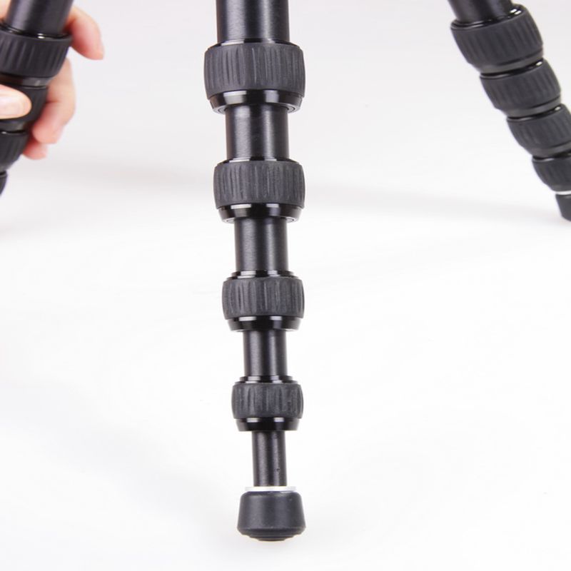Tripod taistil Tripod alúmanaim éadrom K009B + V00