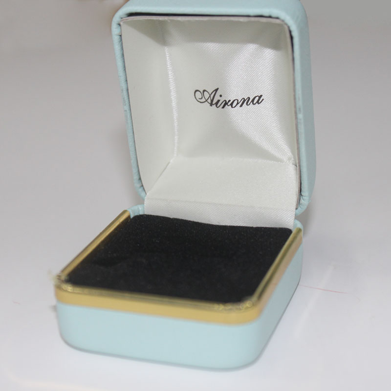 Delikaatne Hot Stamping Logo Box Ring Kaelakee Juveelehted Kingitus Karp