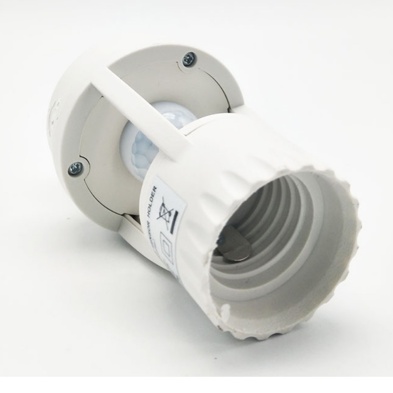 Tairiscint P32 PIR E26 / E27 Soicéad Adapter Bulc Scriú