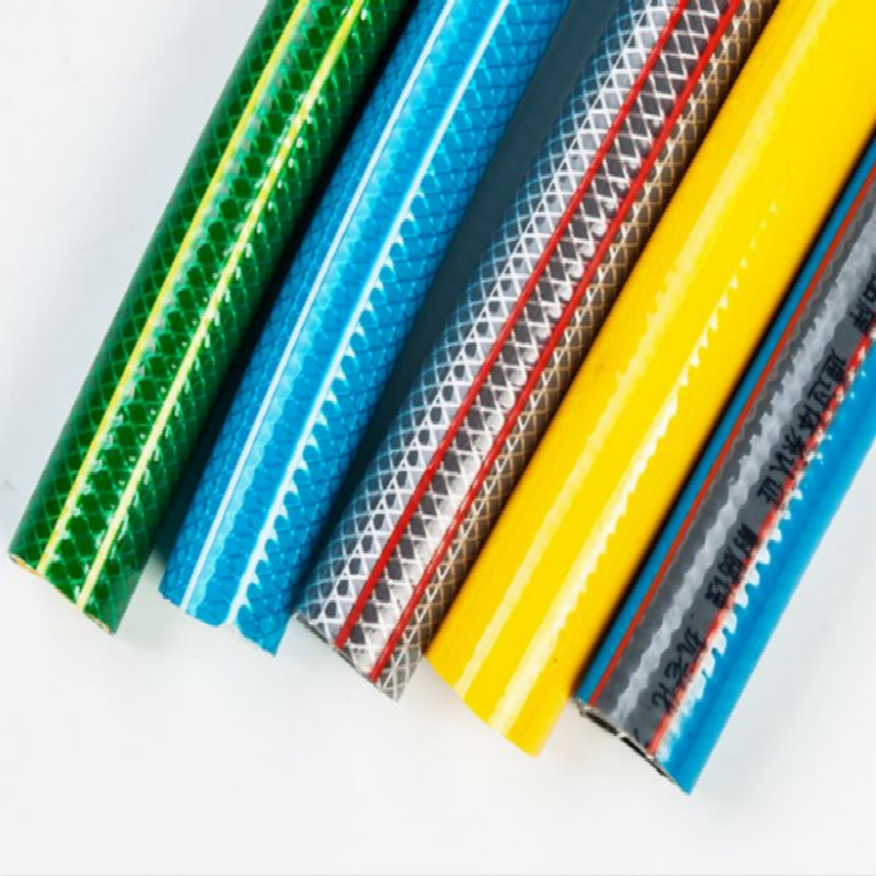 Hose gairdín PVC píobán uisce stíle nua treisithe le haghaidh garraíodóireachta a rinneadh sa tSín