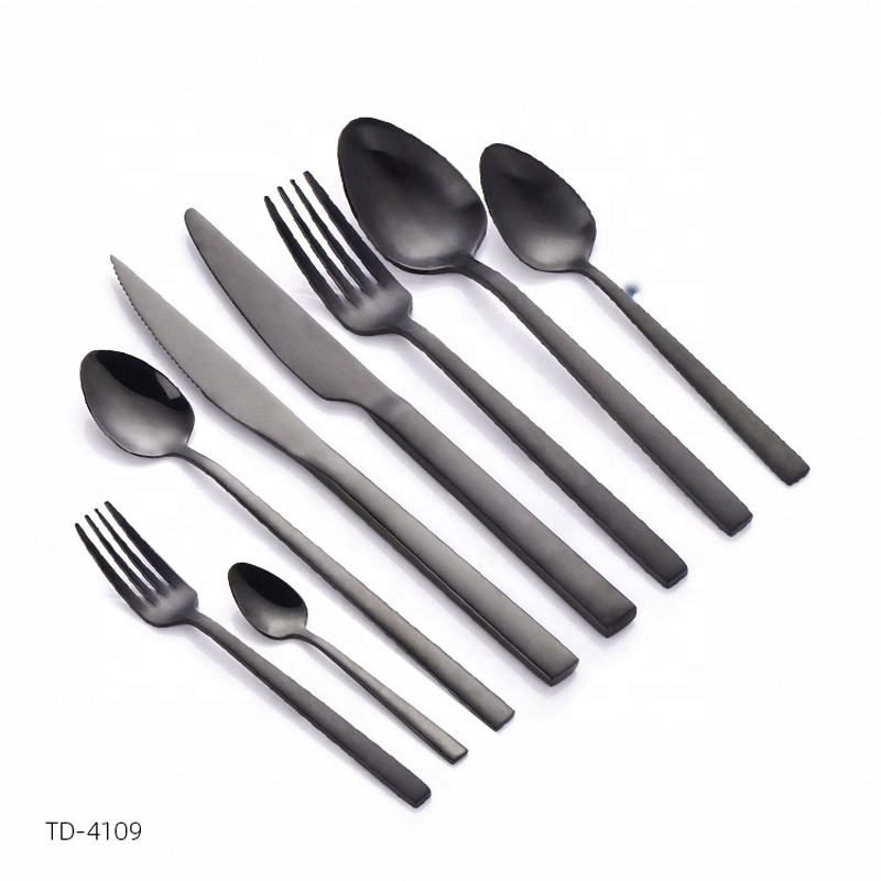 Roostevabast terasest mustad lauanõud, metallkeraamilised, plaatidega sepistatud, titaanist peened söögiriistad, mustad söögiriistad