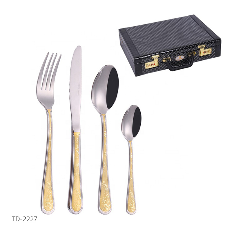 86PCS kõrge kvaliteediga roostevaba Steel Gold Cutlery Set with Leather Case