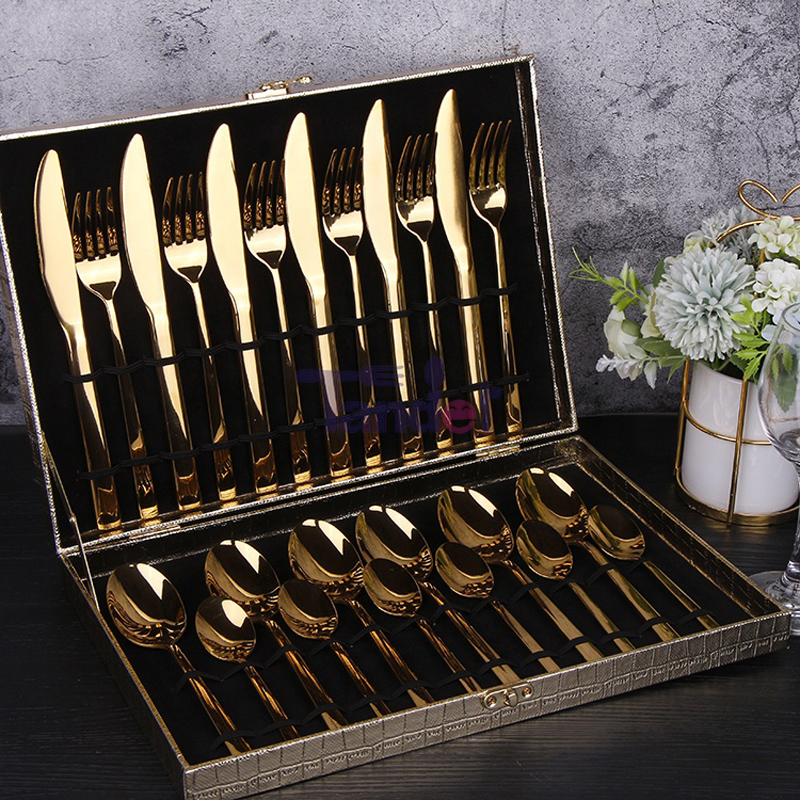 Forc Spúnóg Scian Socraigh Flatware Óir Óstán Cruach Dhosmálta Miotail Brilliant Saincheaptha Gearrthóg 24pcs Socraithe le cás