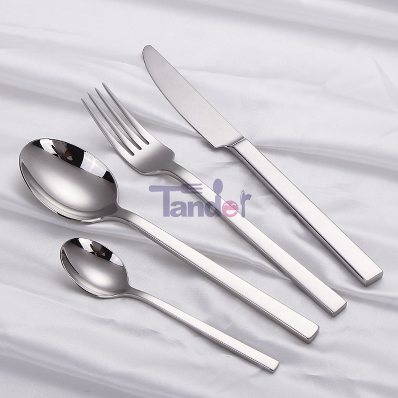 Leagann sceanra cruach dhosmálta flatware tábla 4pcs le haghaidh fáiltithe bainise