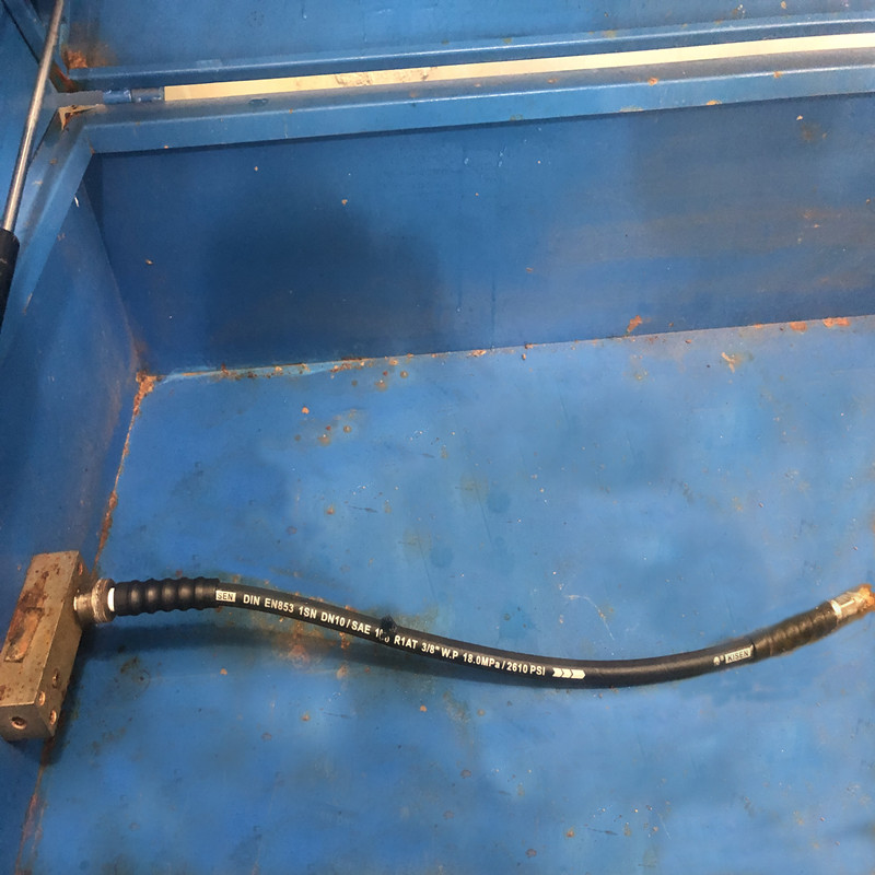 Níos mó ná toradh caighdeánach tástála BP de SAE 100 R1 3\/8 '' ag 110Mpa