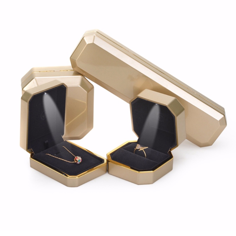 Bosca seodra plaisteach FL-PA0006 le soilse stiúir