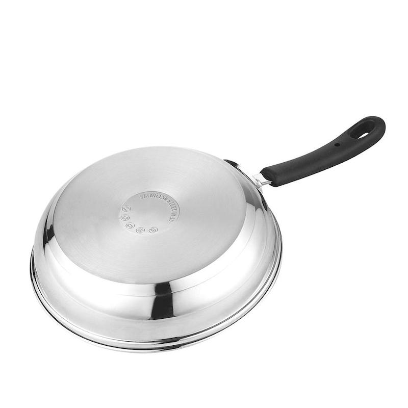 wok friochadh cruach dhosmálta le clúdach