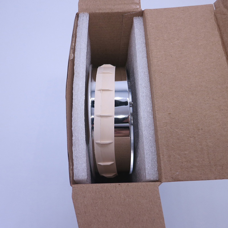 trastomhas airgid só 133 MM miotail isteach cuir isteach