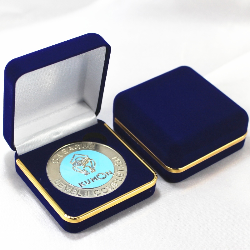 Element D-17 ümmargune Velvet Box pedandi, mündi ja märgi jaoks, mm.65*68*29, raskused umbes 40g.