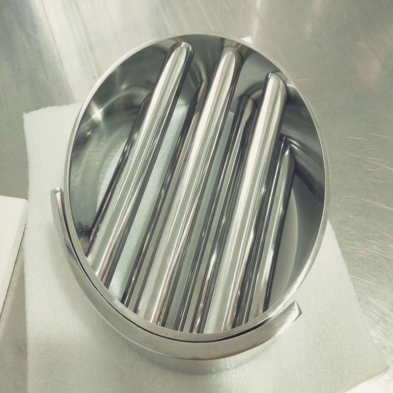 Tá an eangach maighnéadach ciorclach oiriúnach chun éifeacht scaradh sár-mhaighnéadach a shuiteáil