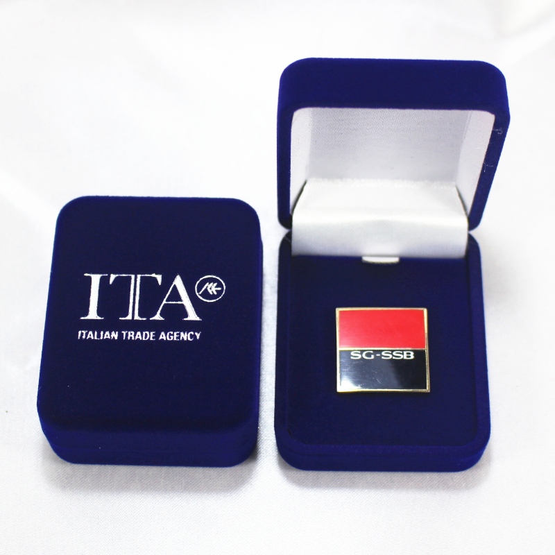 Element F-10 ümmargune Velvet Box märgi või mündi jaoks, mm.45*55*22, raskused umbes 23g